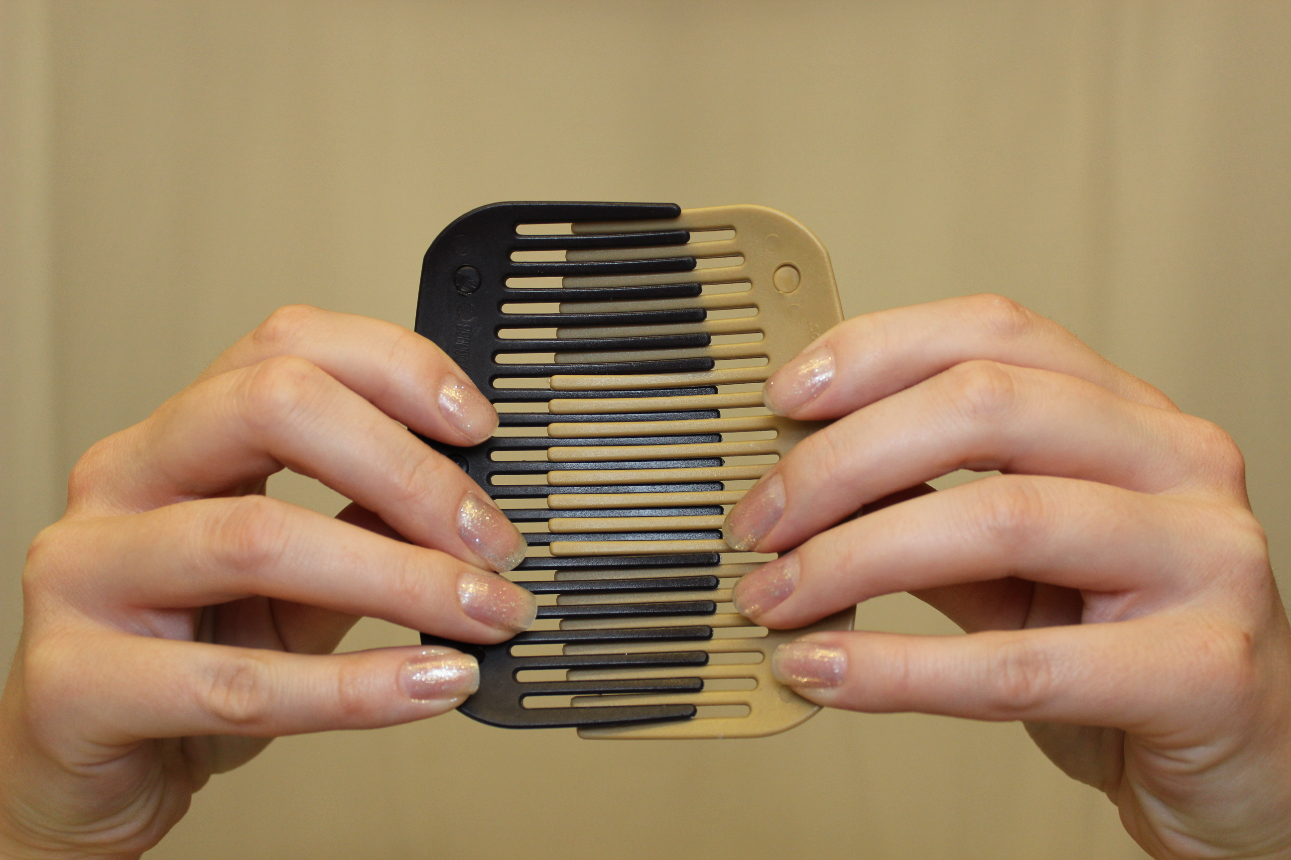 Interlocked combs